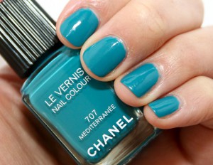 Chanel-Mediterranee-nail-polish-707-swatch